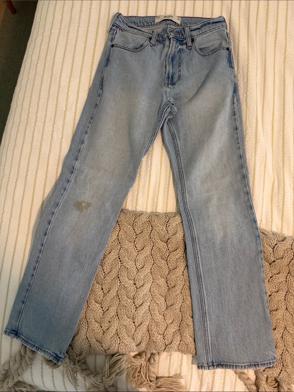 Hollister Light Wash Straight-Leg Women's Jeans